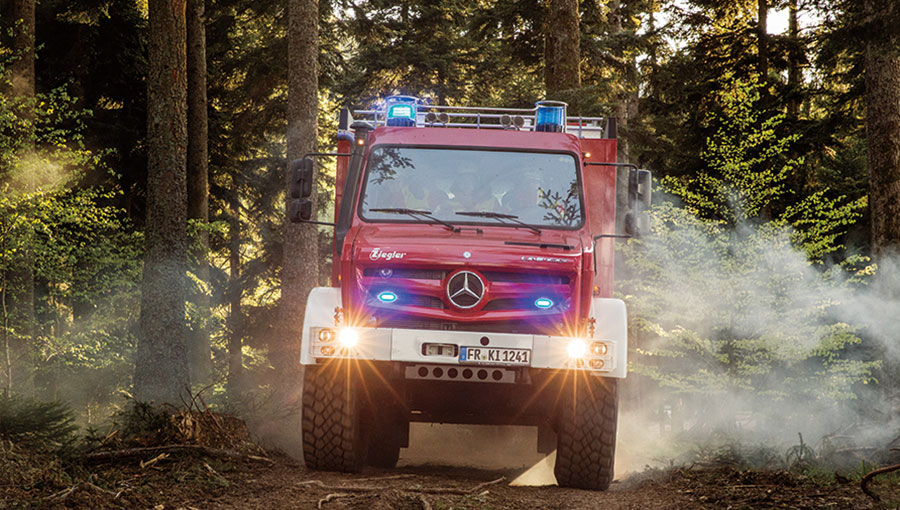 /static/active/2019315/style/mercedes-benz-trucks-8.jpg